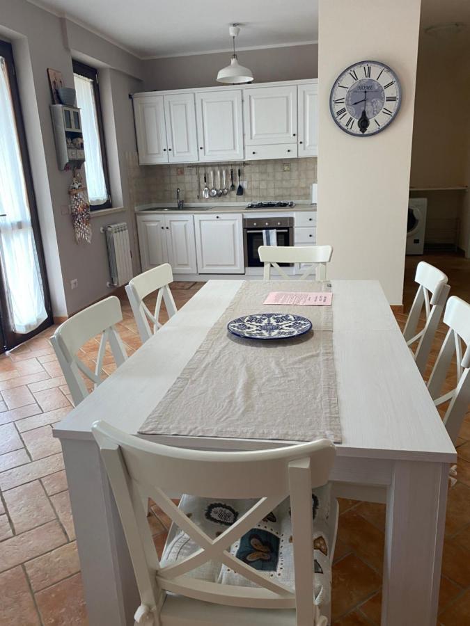 Agriturismo Colle D' Oro เปชชาโรมานา ภายนอก รูปภาพ