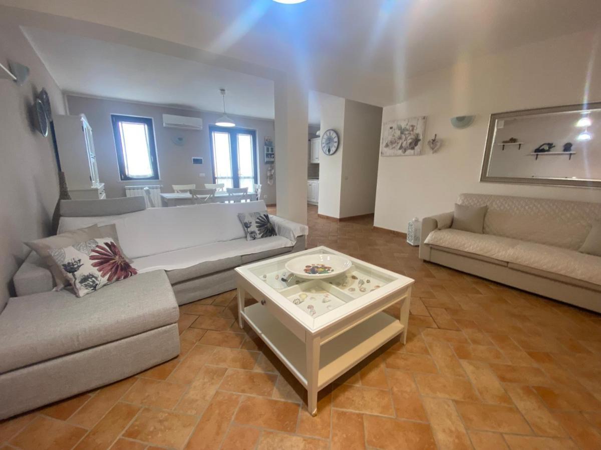 Agriturismo Colle D' Oro เปชชาโรมานา ภายนอก รูปภาพ