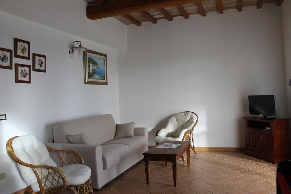 Agriturismo Colle D' Oro เปชชาโรมานา ห้อง รูปภาพ