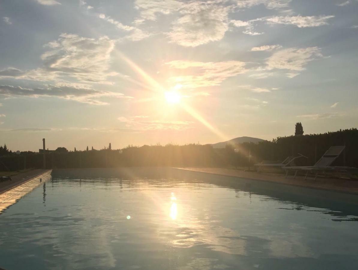 Agriturismo Colle D' Oro เปชชาโรมานา ภายนอก รูปภาพ
